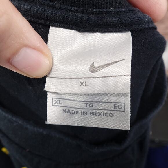 VINTAGE NIKE LIVESTRONG LANCE ARMSTRONG FOUNDATION Y2K 00s SILVER TAG TSHIRT XL - Picture 8 of 8